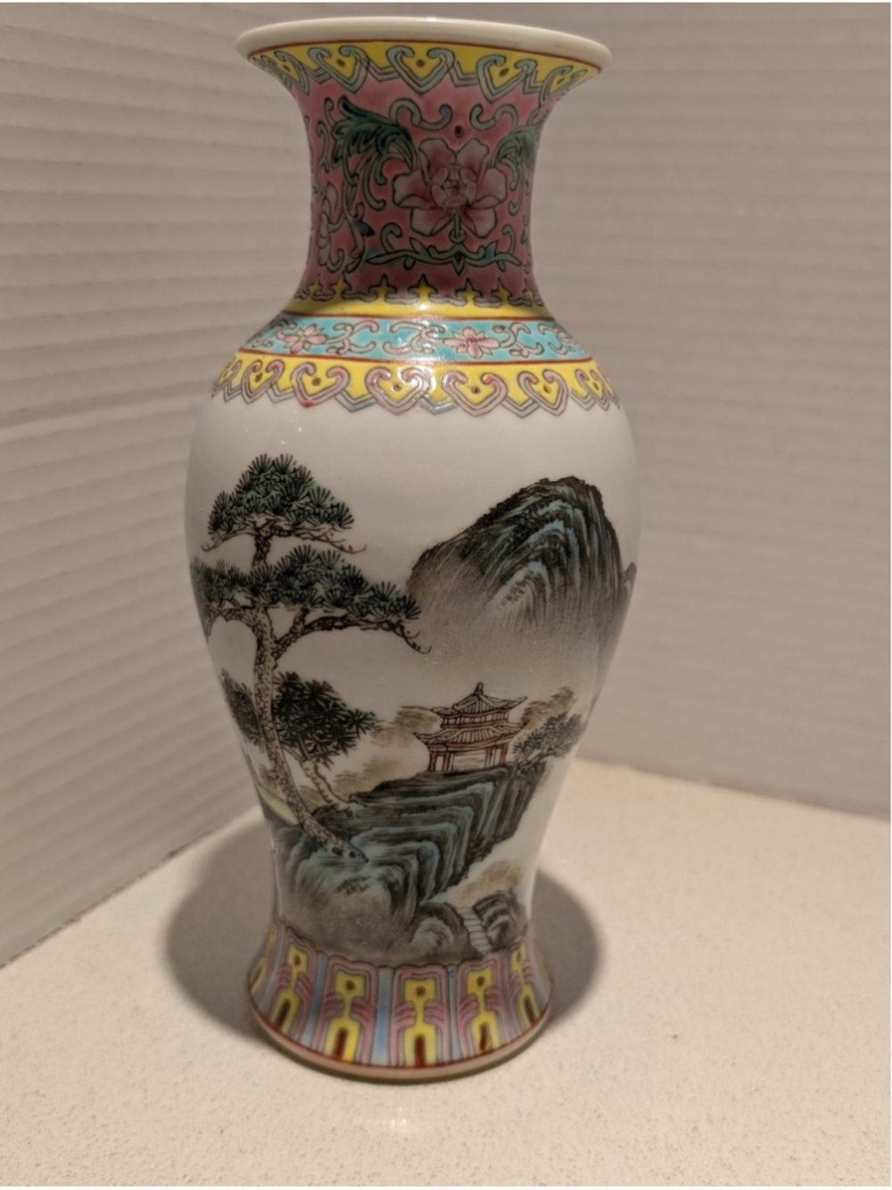 Vintage Chinese Jingdezhen Porcelain Famille Rose Landscape Vase - Picture 9 of 12